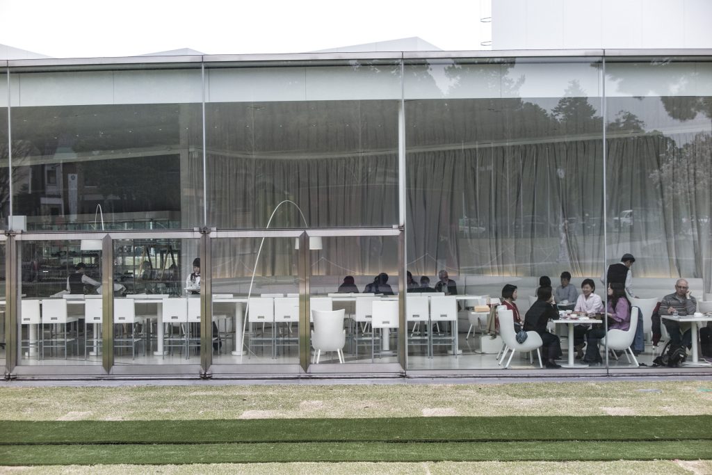 Museo d'arte contemporanea a Kanazawa_bar.