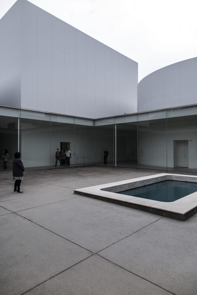 Museo d'arte contemporanea a Kanazawa_corte.